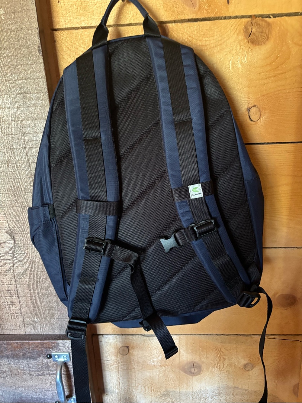 Cariuma Backpack - Picture 2 of 3